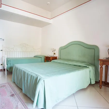 Tritone Szálloda Lipari
