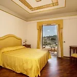 Tritone Ξενοδοχείο 4*