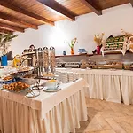 Tritone Ξενοδοχείο 4*