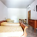 Tritone 4* Λίπαρι